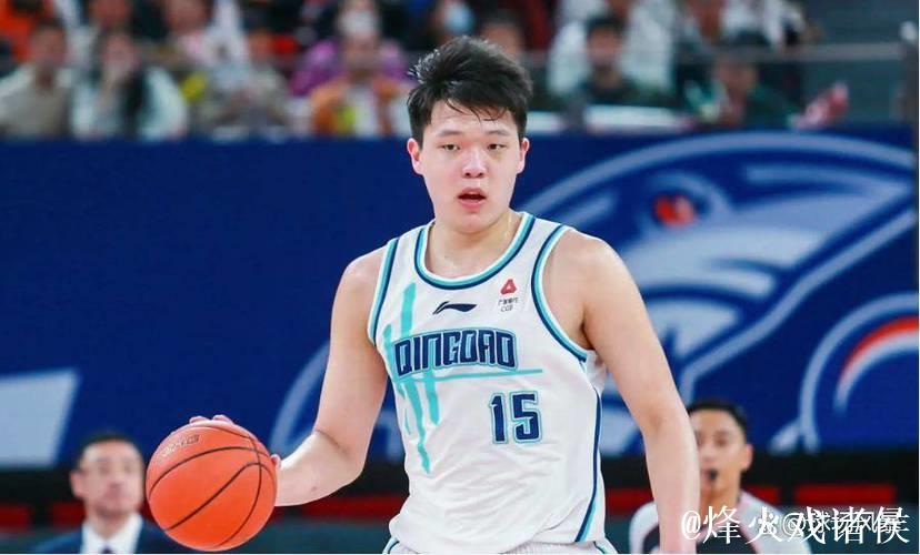 杨瀚两双登热搜第一!对抗明显提升 有球权能力真不差 拓媒怀念比帅 杨瀚两双登热搜第一!对抗明显提升 有球权能力真不差 拓媒怀念比帅