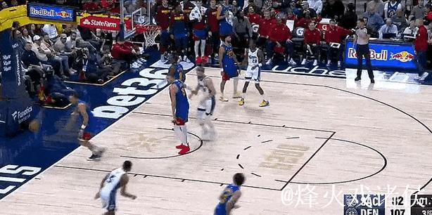 约基奇目前2战火箭场均36.5分12.5板9.5助2断2帽，三分53%