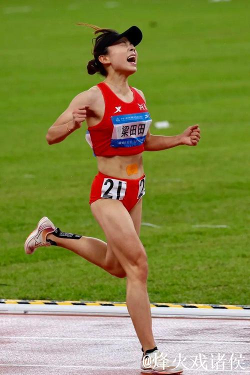 全运会女子5000米决赛 河南选手梁田田勇夺冠军 全运会女子5000米决赛 河南选手梁田田勇夺冠军